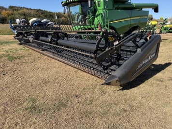 Main image MacDon FD70